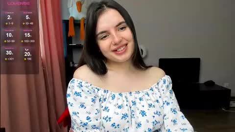 Snapshot of yourraccoon chatting on 10/17/25, 10:51 Jenny online show from 10/17/25, 10:51