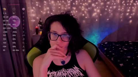 Snapshot of yourscosmic chatting on 12/20/24, 03:36 Yours Cosmic online show from 12/20/24, 03:36