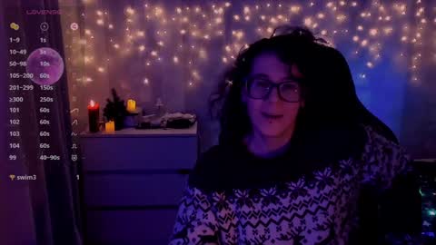 Snapshot of yourscosmic chatting on 12/20/24, 10:22 Yours Cosmic online show from 12/20/24, 10:22