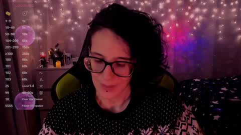 Snapshot of yourscosmic chatting on 12/23/24, 10:12 Yours Cosmic online show from 12/23/24, 10:12