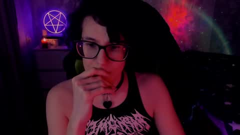 Snapshot of yourscosmic chatting on 02/04/25, 09:41 Yours Cosmic online show from 02/04/25, 09:41