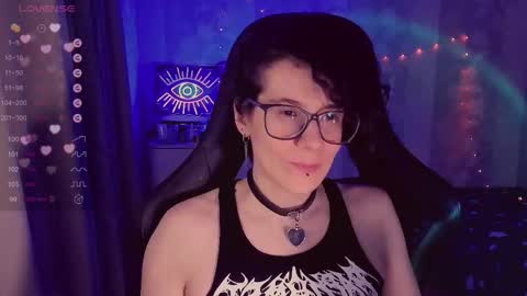 Snapshot of yourscosmic chatting on 09/09/25, 12:21 Yours Cosmic online show from 09/09/25, 12:21