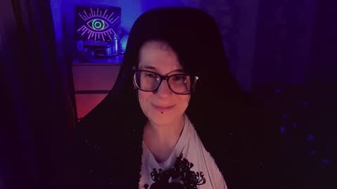 Snapshot of yourscosmic chatting on 10/04/25, 01:58 Yours Cosmic online show from 10/04/25, 01:58