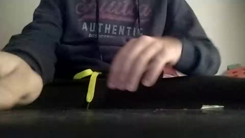 Snapshot of yoursexymr chatting on 11/24/25, 03:01 Mark online show from 11/24/25, 03:01