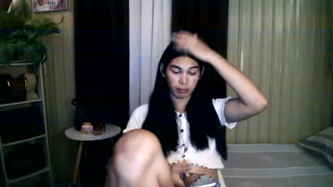yoursubmissive_larah online show from 06/23/26, 05:27