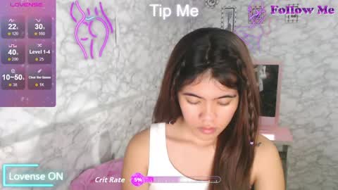 Snapshot of yoursweet_asian20 chatting on 04/19/26, 11:31 Maddie online show from 04/19/26, 11:31