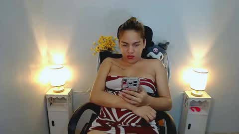 Snapshot of yoursweetangelxxx chatting on 02/05/25, 07:07 YourDreamgirl  online show from 02/05/25, 07:07