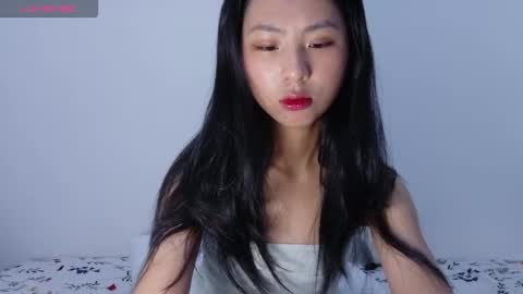 Snapshot of yoursweetestkiwi chatting on 12/23/25, 03:04 Kiwi online show from 12/23/25, 03:04