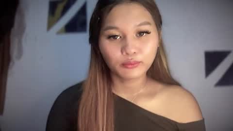 yoursweetgirl_zia online show from 06/18/26, 07:19