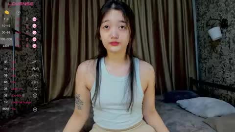 Snapshot of yoursweetsoul chatting on 09/22/25, 03:08 Bella online show from 09/22/25, 03:08