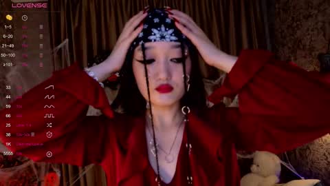 Snapshot of yoursweetsoul chatting on 10/30/25, 03:30 Bella online show from 10/30/25, 03:30