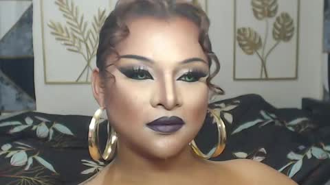 Snapshot of yourtrannyqueenxxx chatting on 04/16/26, 12:00 Anastacia Grey online show from 04/16/26, 12:00