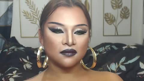 Snapshot of yourtrannyqueenxxx chatting on 04/25/26, 11:46 Anastacia Grey online show from 04/25/26, 11:46