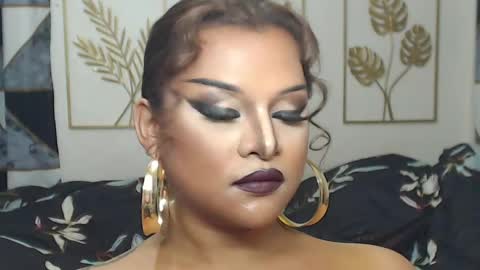 Snapshot of yourtrannyqueenxxx chatting on 04/28/26, 02:27 Anastacia Grey online show from 04/28/26, 02:27