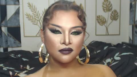Snapshot of yourtrannyqueenxxx chatting on 05/01/26, 12:04 Anastacia Grey online show from 05/01/26, 12:04