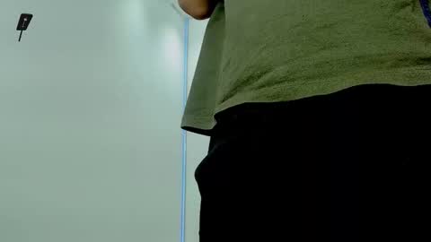 Snapshot of yourxcyberxangel chatting on 03/06/26, 04:09 Angel online show from 03/06/26, 04:09