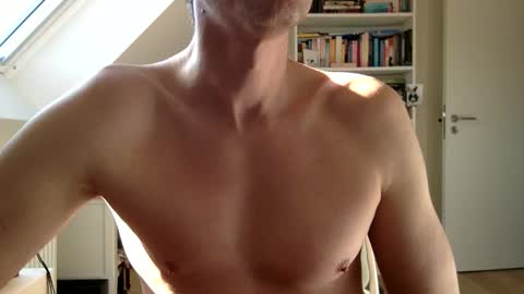 Snapshot of youvegotthis chatting on 03/07/25, 01:40 youvegotthis online show from 03/07/25, 01:40