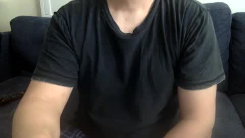 Snapshot of yque2 chatting on 02/22/25, 06:52 yque online show from 02/22/25, 06:52