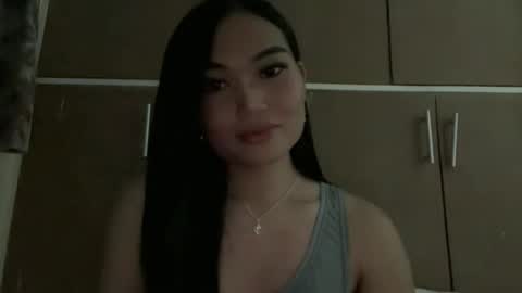 Snapshot of yrdrmgrl_jennie26 chatting on 12/01/25, 12:21 yrdrmgrl_jennie26 online show from 12/01/25, 12:21