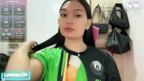 Snapshot of yrdrmgrl_jennie26 chatting on 04/02/26, 06:27 yrdrmgrl_jennie26 online show from 04/02/26, 06:27