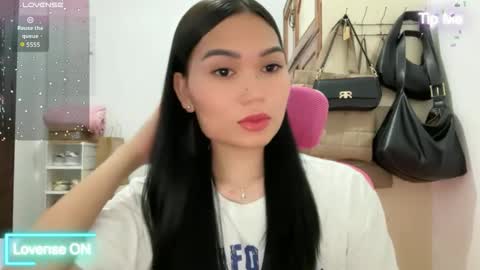 Snapshot of yrdrmgrl_jennie26 chatting on 04/07/26, 07:03 yrdrmgrl_jennie26 online show from 04/07/26, 07:03