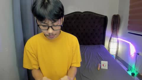 Snapshot of yrodnx chatting on 01/18/26, 02:48 rode online show from 01/18/26, 02:48