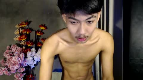 Snapshot of yrodnx chatting on 02/25/26, 07:56 rode online show from 02/25/26, 07:56