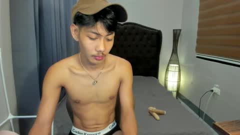 Snapshot of yrodnx chatting on 04/12/26, 02:05 rode online show from 04/12/26, 02:05