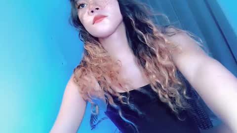 ysabella_love69 online show from 10/27/25, 11:47