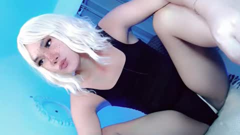 ysabella_love69 online show from 11/17/25, 06:03