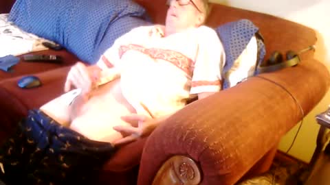 Snapshot of ytsim58 chatting on 01/07/25, 06:56 ytsim58 online show from 01/07/25, 06:56