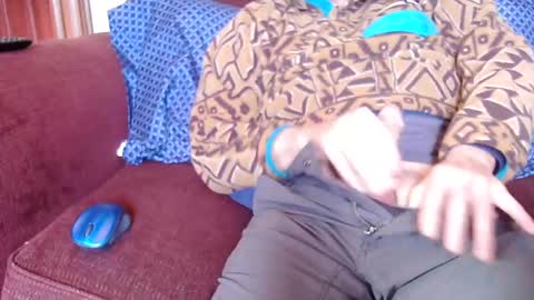 Snapshot of ytsim58 chatting on 01/21/25, 06:34 ytsim58 online show from 01/21/25, 06:34