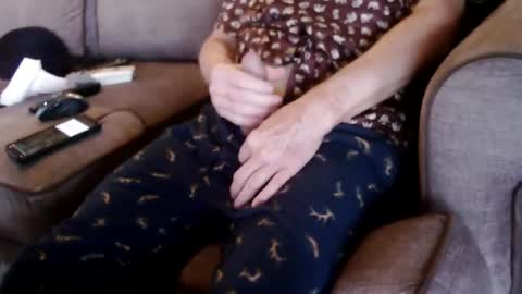 Snapshot of ytsim58 chatting on 02/18/26, 04:03 ytsim58 online show from 02/18/26, 04:03