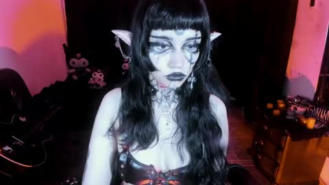 Yue Eclipsa online show from 04/29/26, 05:44