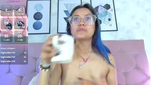 Snapshot of yukki_kuran chatting on 03/11/25, 08:30 Yukki Kuran online show from 03/11/25, 08:30