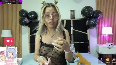 Snapshot of yukki_kuran chatting on 10/10/25, 04:11 Yukki Kuran online show from 10/10/25, 04:11
