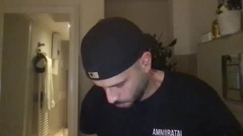 Snapshot of yul53 chatting on 09/19/25, 04:40 yul53 online show from 09/19/25, 04:40