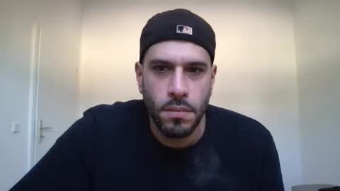 Snapshot of yul53 chatting on 11/22/25, 08:46 yul53 online show from 11/22/25, 08:46