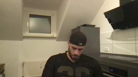 Snapshot of yul53 chatting on 01/05/26, 05:27 yul53 online show from 01/05/26, 05:27