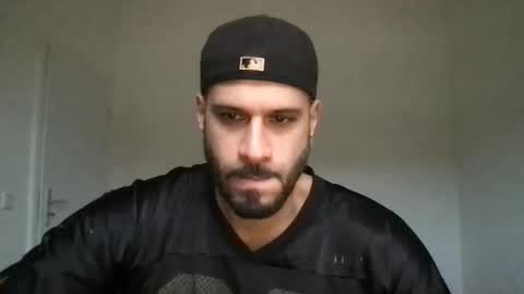 Snapshot of yul53 chatting on 02/05/26, 03:27 yul53 online show from 02/05/26, 03:27