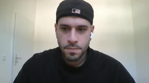 Snapshot of yul53 chatting on 02/07/26, 12:20 yul53 online show from 02/07/26, 12:20