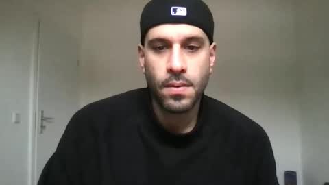 Snapshot of yul53 chatting on 02/22/26, 12:58 yul53 online show from 02/22/26, 12:58