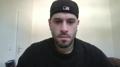 Snapshot of yul53 chatting on 03/03/26, 10:32 yul53 online show from 03/03/26, 10:32