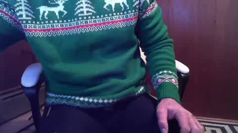 Snapshot of yulanesca chatting on 12/16/24, 08:31 Russ online show from 12/16/24, 08:31