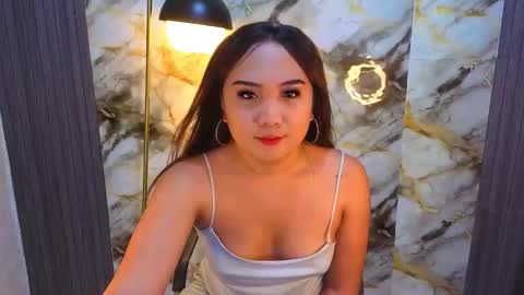 Snapshot of yulia_lipps chatting on 05/18/26, 02:23 yulia_lipps online show from 05/18/26, 02:23