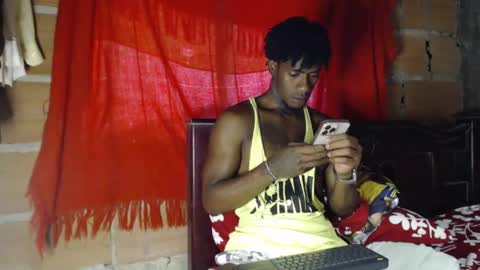 Snapshot of yulian_23 chatting on 01/25/25, 10:39 Ivan online show from 01/25/25, 10:39