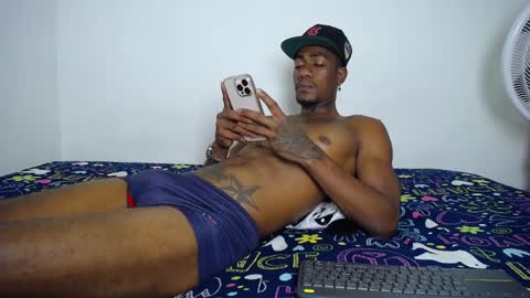 Snapshot of yulian_23 chatting on 10/06/25, 10:12 Ivan online show from 10/06/25, 10:12