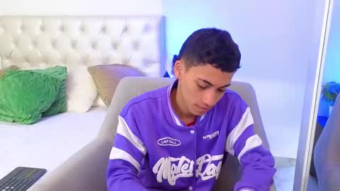 Snapshot of yulian_vasquez chatting on 02/10/26, 12:20 yulian_vasquez online show from 02/10/26, 12:20