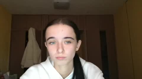 Snapshot of yuliastar chatting on 10/31/25, 08:37 Yuliia online show from 10/31/25, 08:37