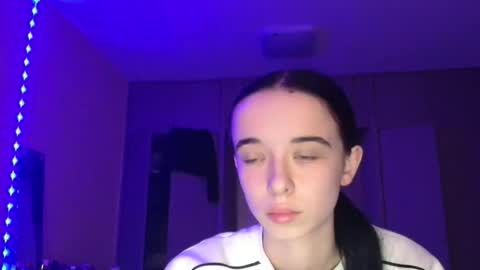 Snapshot of yuliastar chatting on 11/21/25, 06:12 Yuliia online show from 11/21/25, 06:12